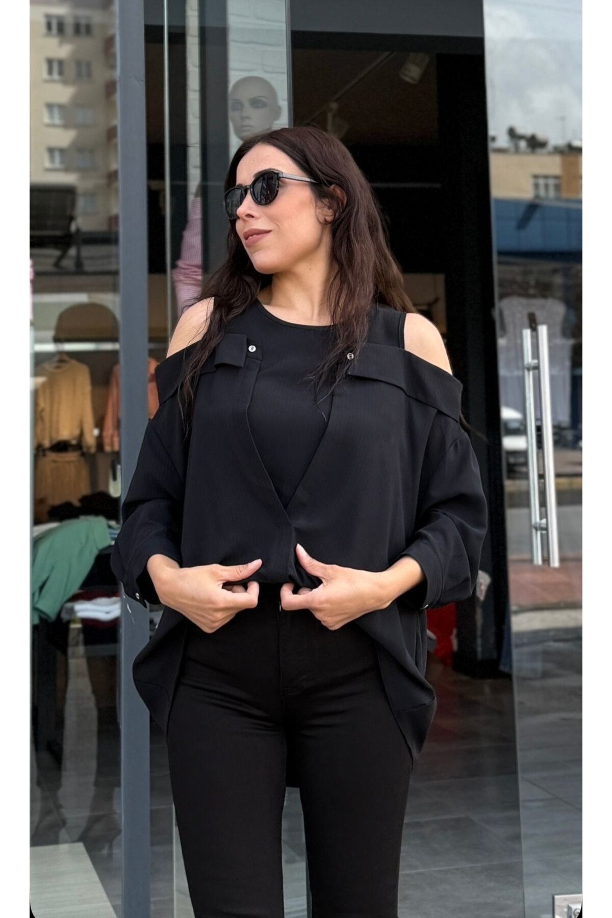 Kadın İçi Atlet Modeli Omuz Dekolteli Gömlek