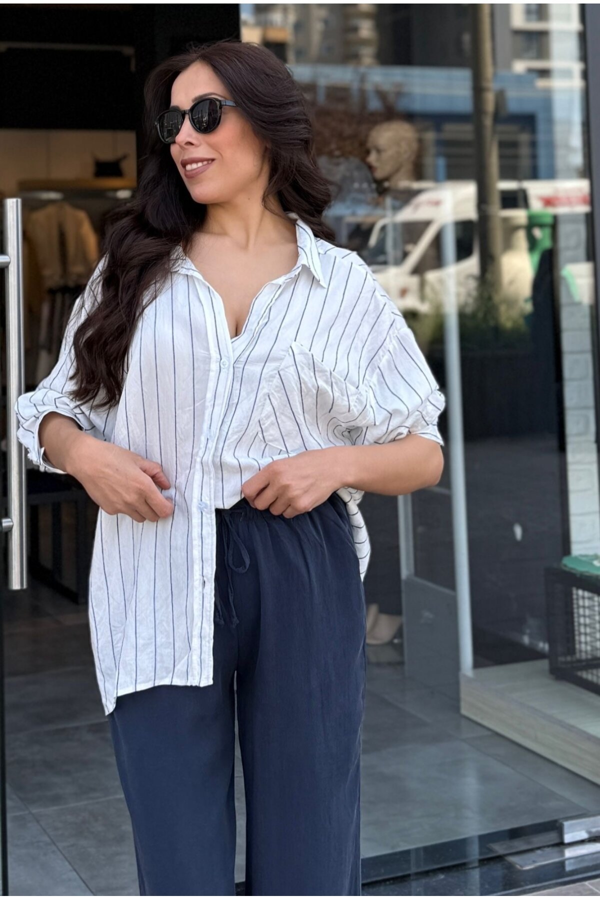 Kadın Lacivert Çizgili Oversize Gömlek