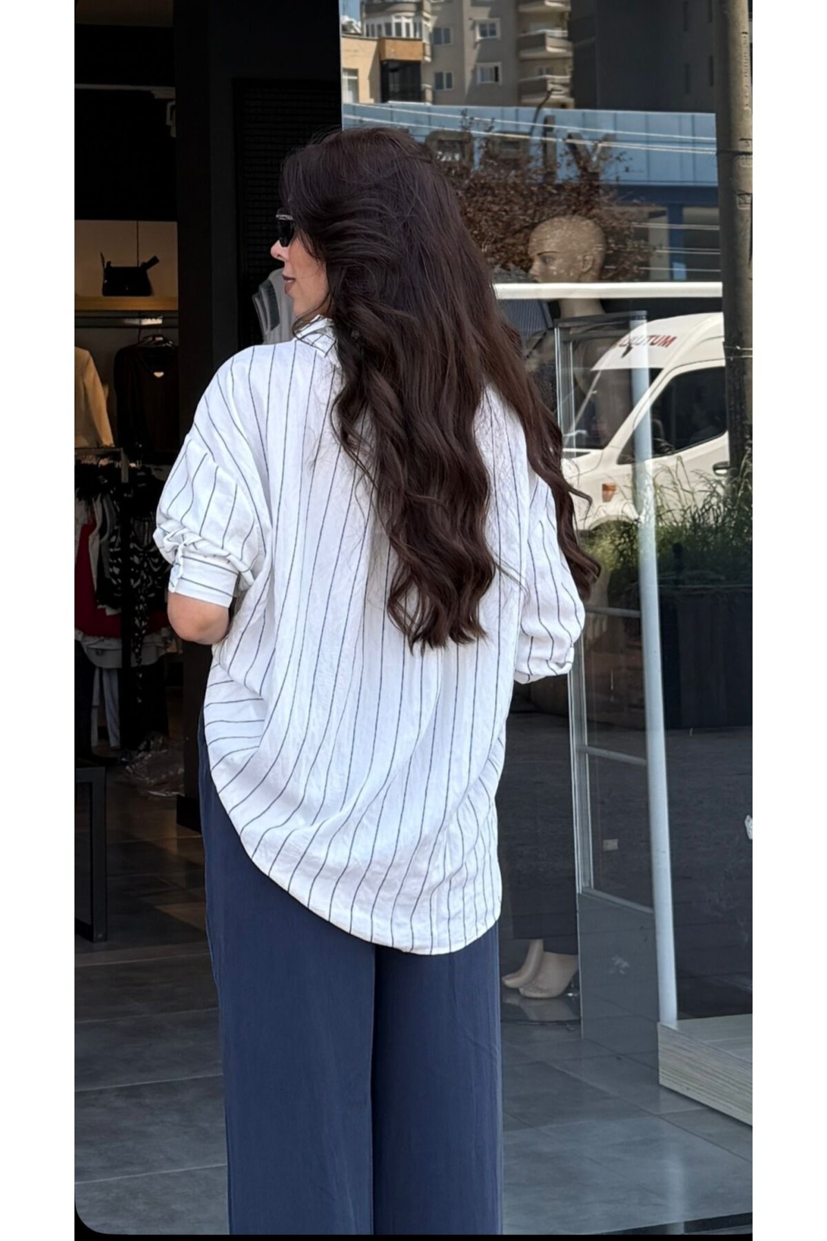 Kadın Lacivert Çizgili Oversize Gömlek