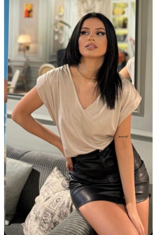 Kadın Bluz Kendinden Simli Omuz Vatkalı Ve Yaka