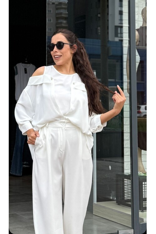 Kadın İçi Atlet Modeli Omuz Dekolteli Gömlek