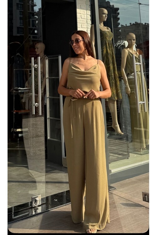 Kadın Krep Kumaş Dükümlü Pantolon Bluz Takı