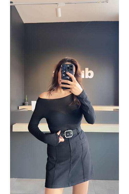 Kadın Likralı Süet Kemerli Mini Etek