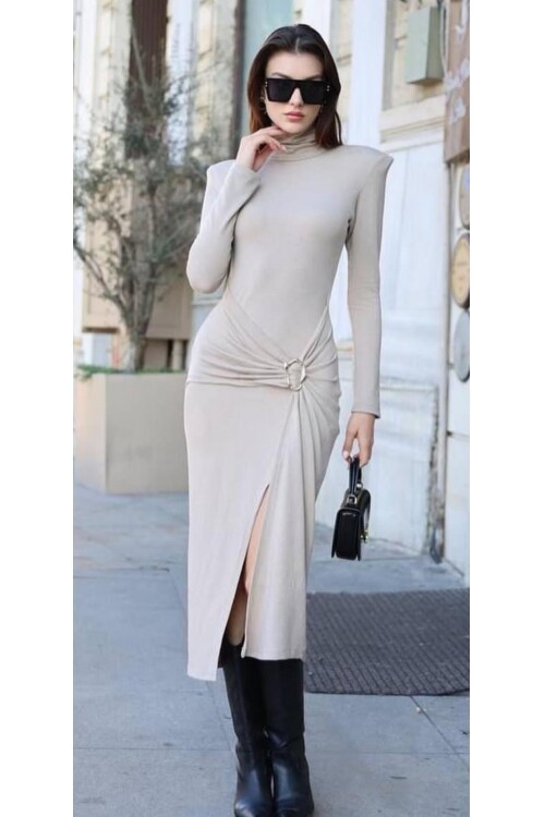 Kadın Toka Detaylı Uzun Yırtmaçlı Elbise